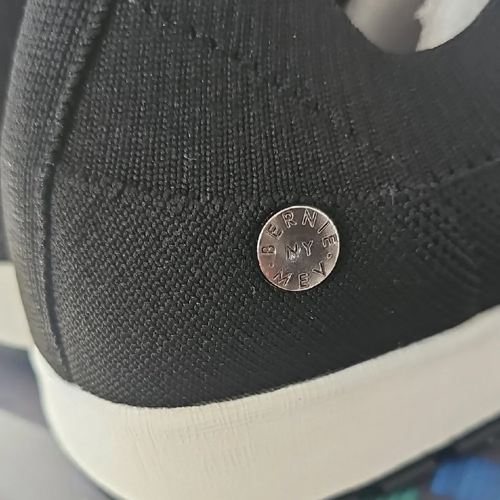 bernie mev. Black and White Women's Sneakers
